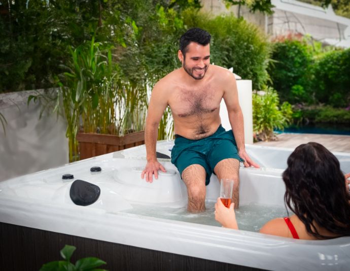 Cold Tubs with hot and cold water jets