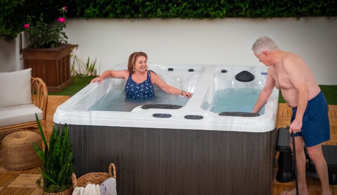 Cold Plunge Tubs in Schaumburg, Illinois